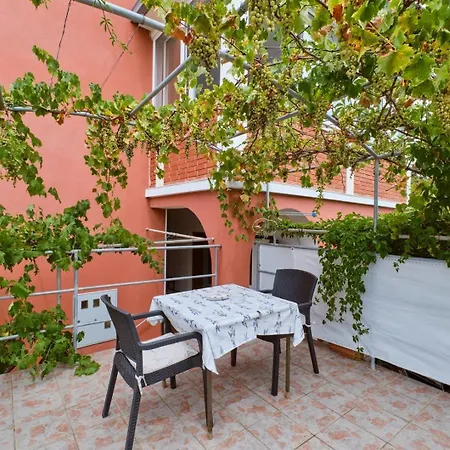 Apartman Jadranka Cozy Terrace Retreat, *