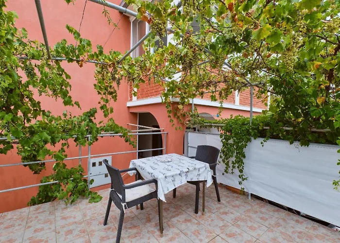 Apartment Jadranka Cozy Terrace Retreat, *